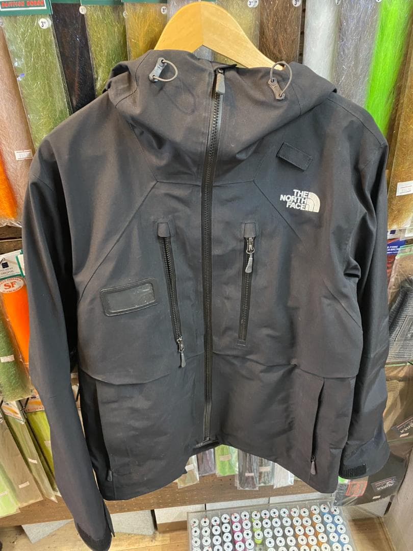 ノースフェイスゴアテックスジャケット　フライフィッシング　フライロッド