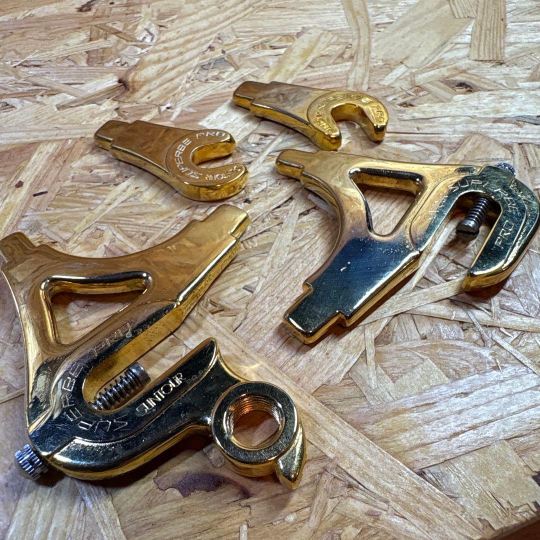 サンツアー　SUNTOUR superbe pro ゴールドエンドパーツ非売品？