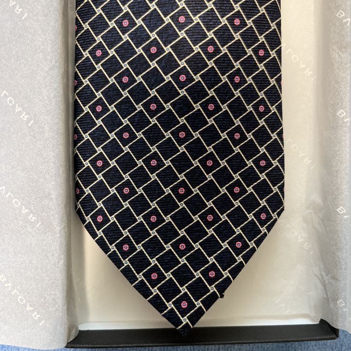 【未使用品】ネクタイ④ 《BVLGARI》