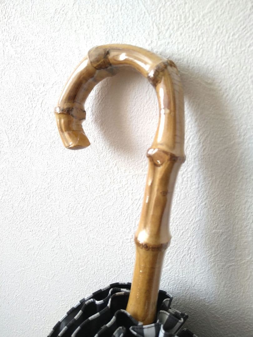 サンバリア　日傘　長傘　Mサイズ フリル 白黒ストライプ バンブー