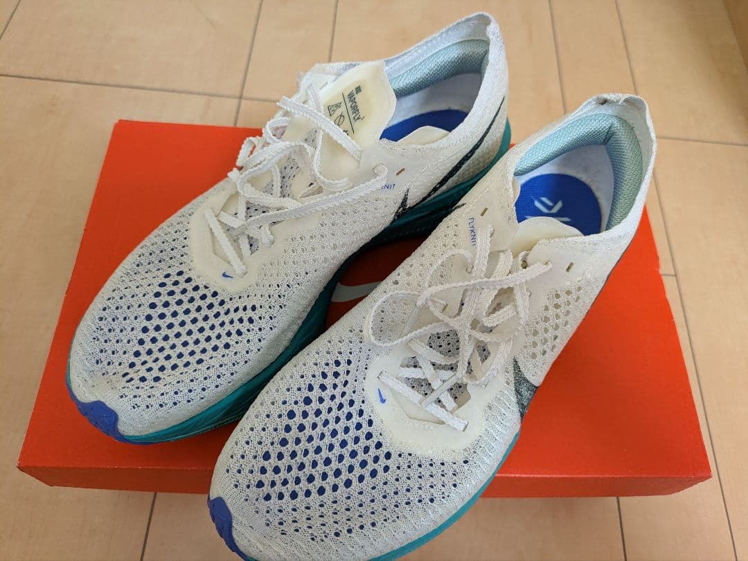 NIKE　ウィメンズ　ヴェイパーフライネクスト％3　25cm