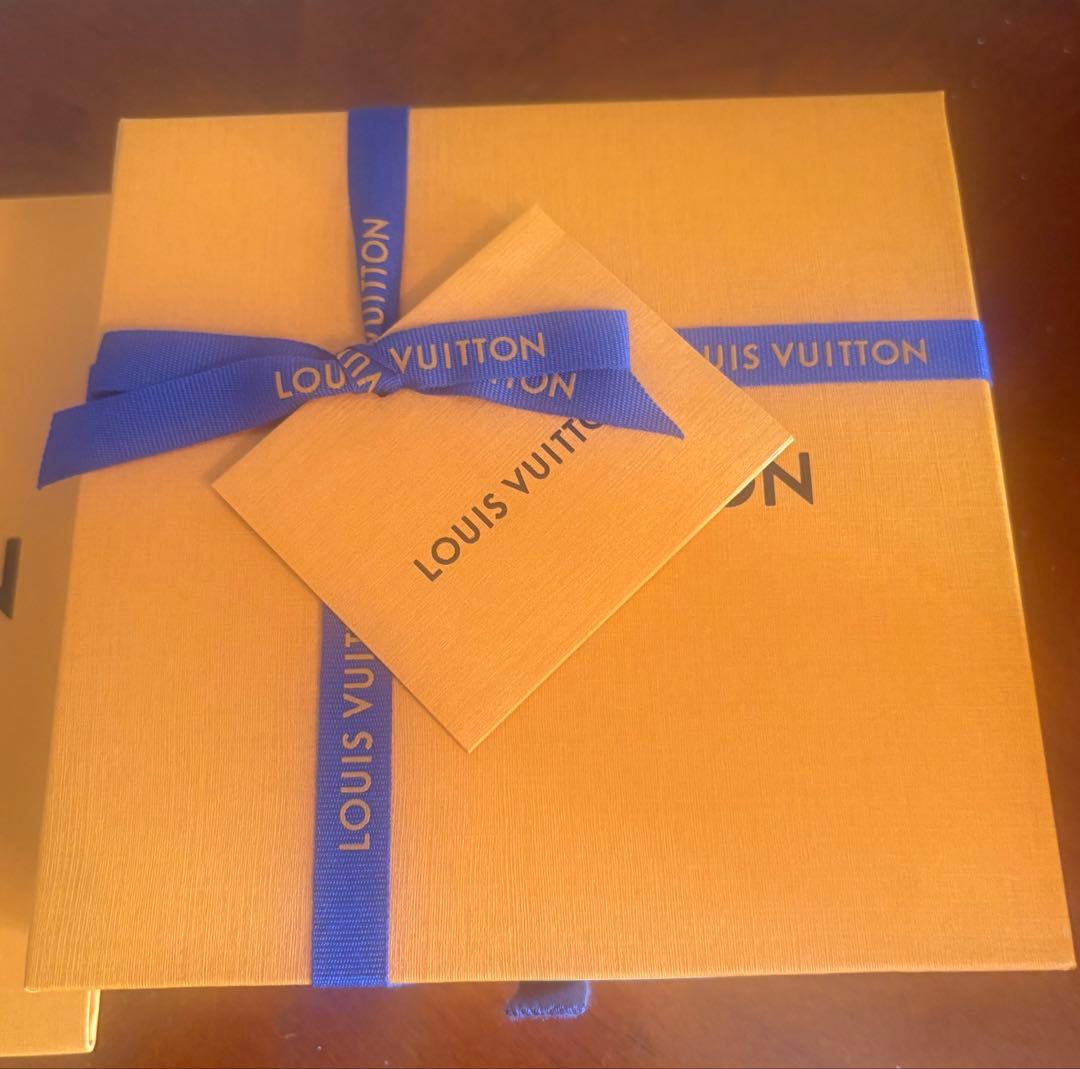 ルイヴィトン　村上隆 LVxTM バッグチャーム・ホライゾン エアポッド ケース