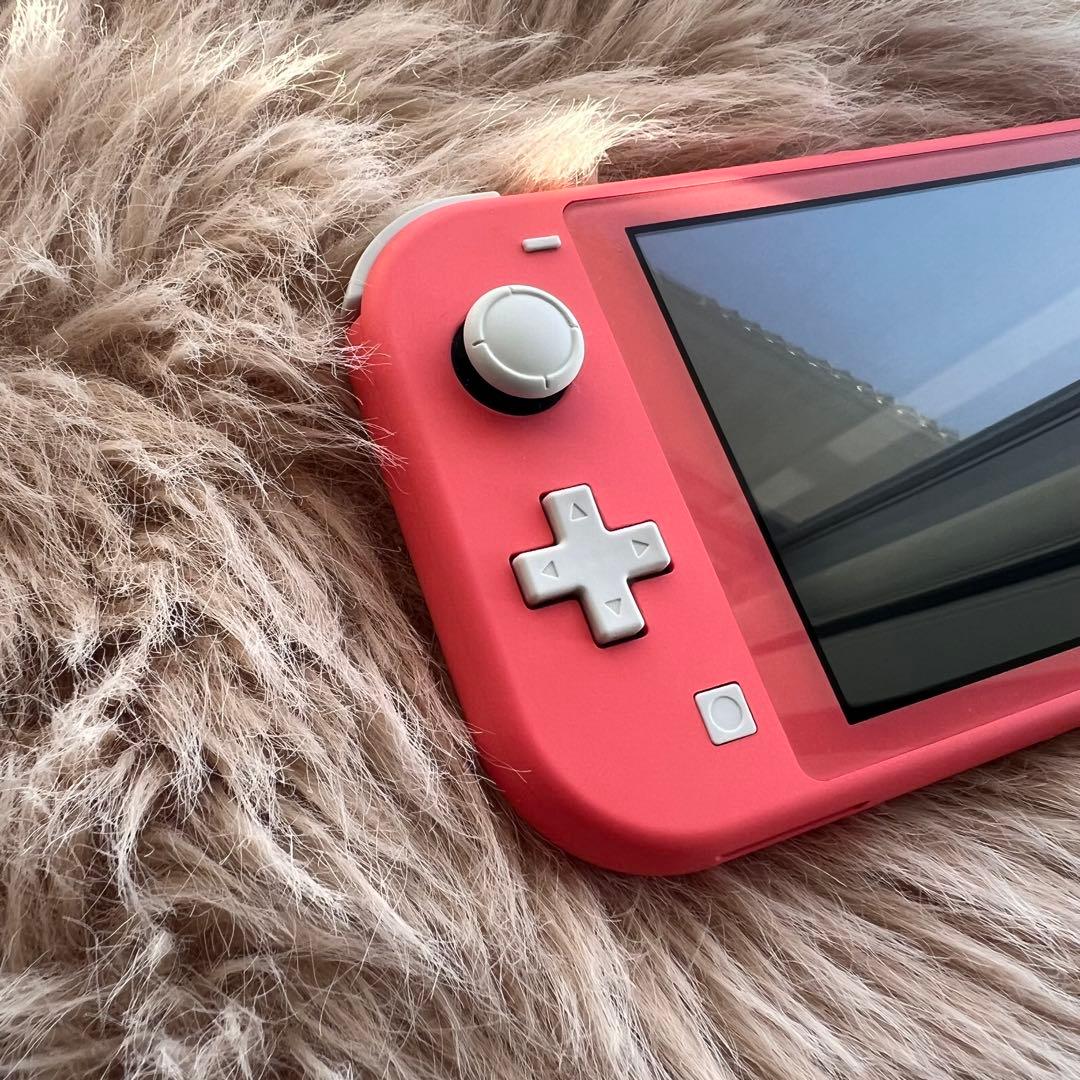 【極美品】Nintendo Switch Lite 本体+公式ケース コーラル