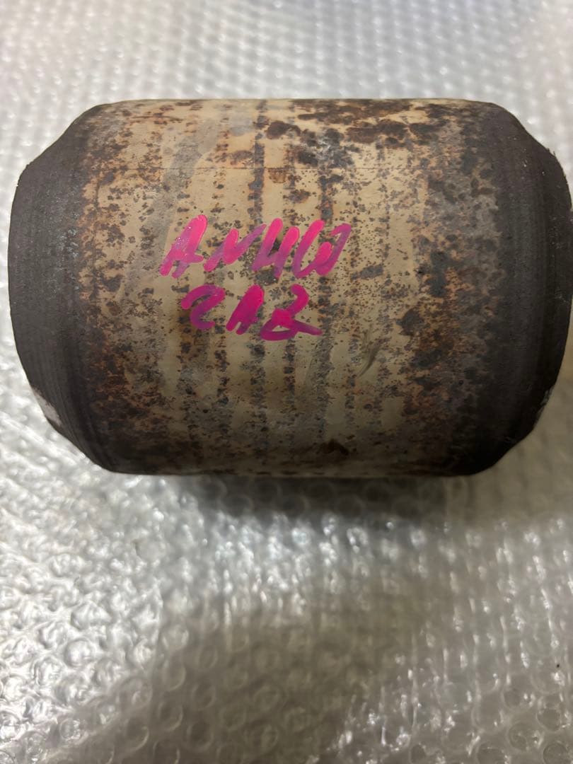 ANH10 TOYOTA 2AZ GM4 触媒一個