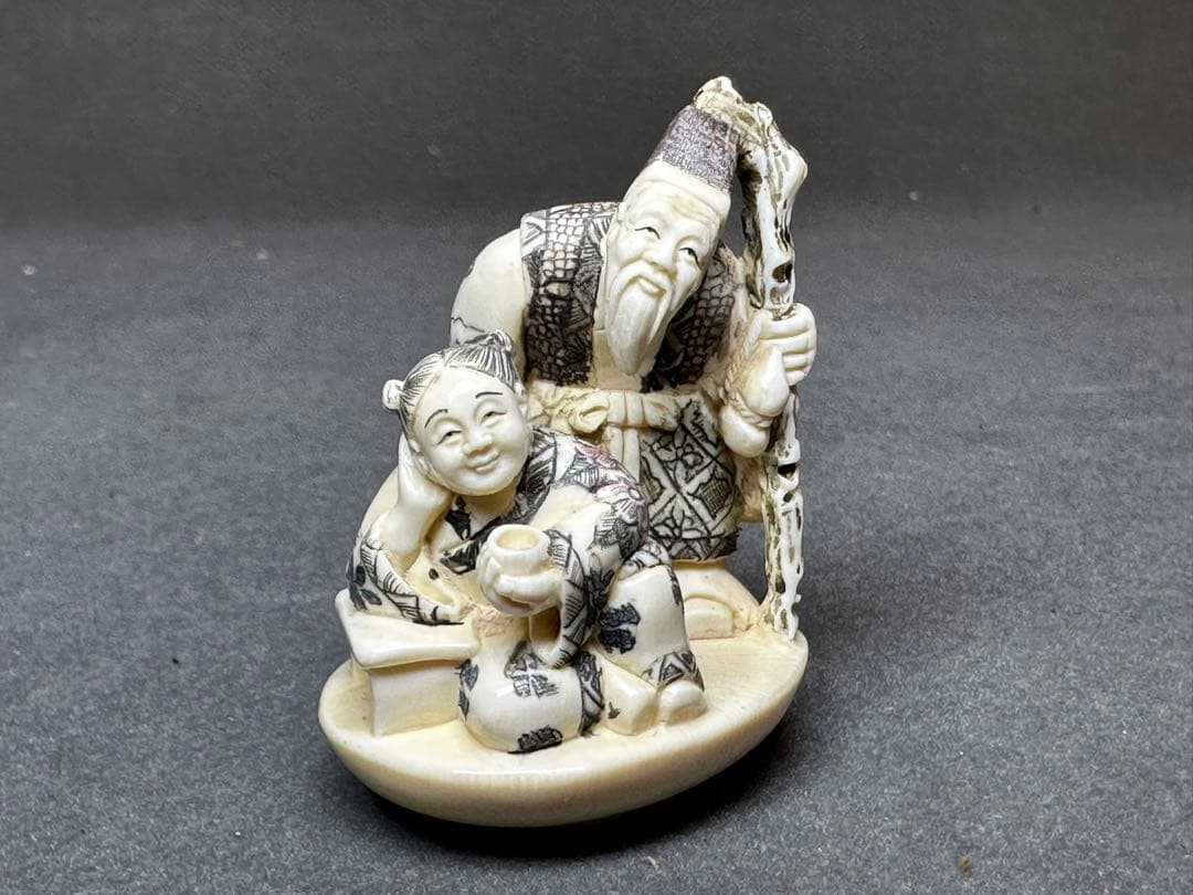 極上　置物　根付　彫刻 置物　細密細工　骨董　アンティーク