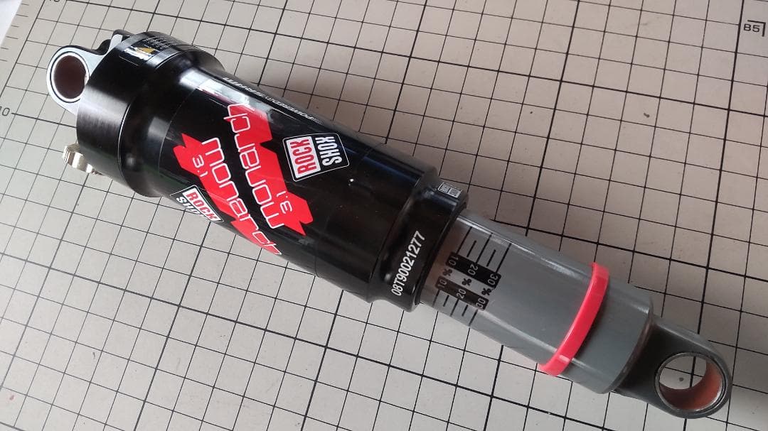 自転車のサスペンション モナークモデル