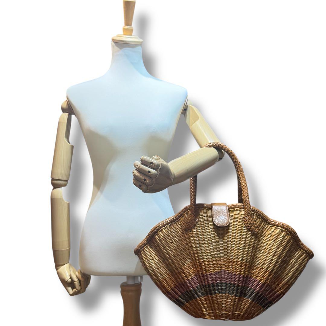 美品　シビラ　シェルバッグ　かごバッグ　レザー　本革　ブラウン　編み込み