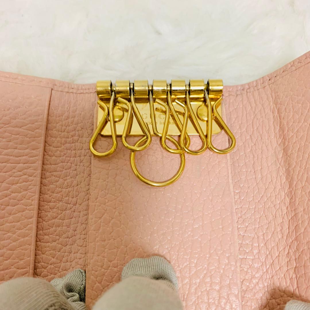 のやGUCCI グッチ GGマーモント レザー 6連 キーケース ピンク系