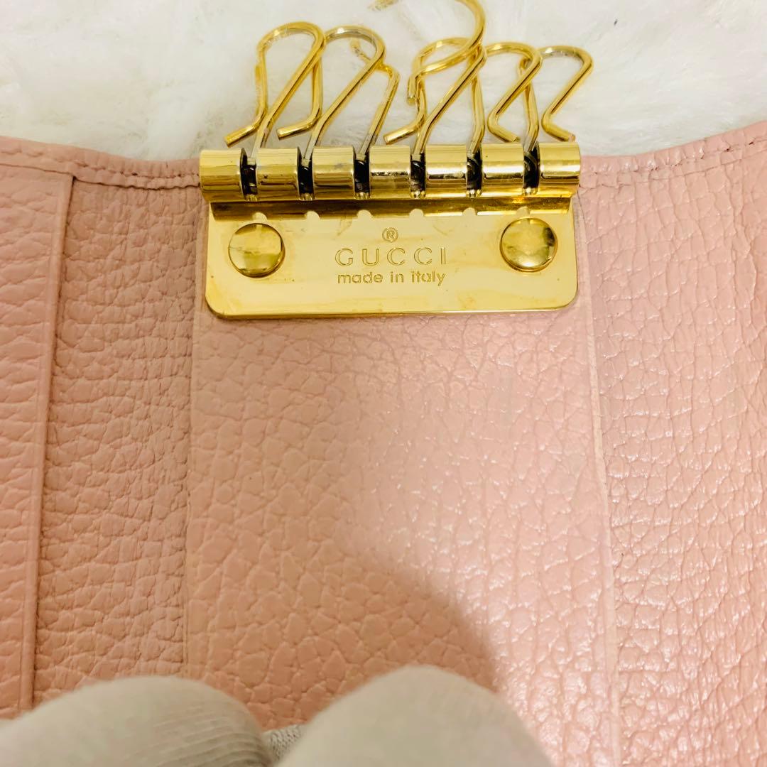 のやGUCCI グッチ GGマーモント レザー 6連 キーケース ピンク系