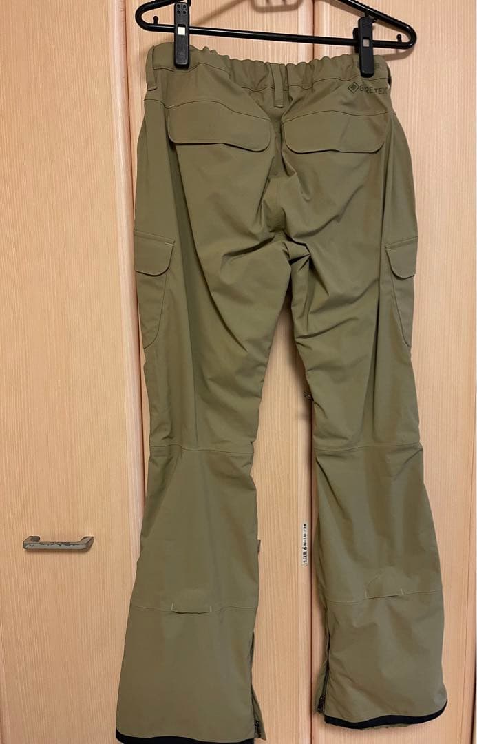 Boo　Burton ゴアテックグロリアパンツ　カーキ　Mサイズ　超美品