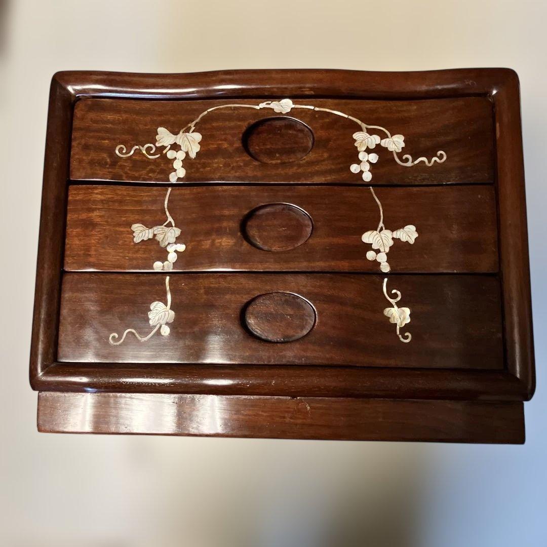 yuiiika　木製花模様象嵌引き出しタンス