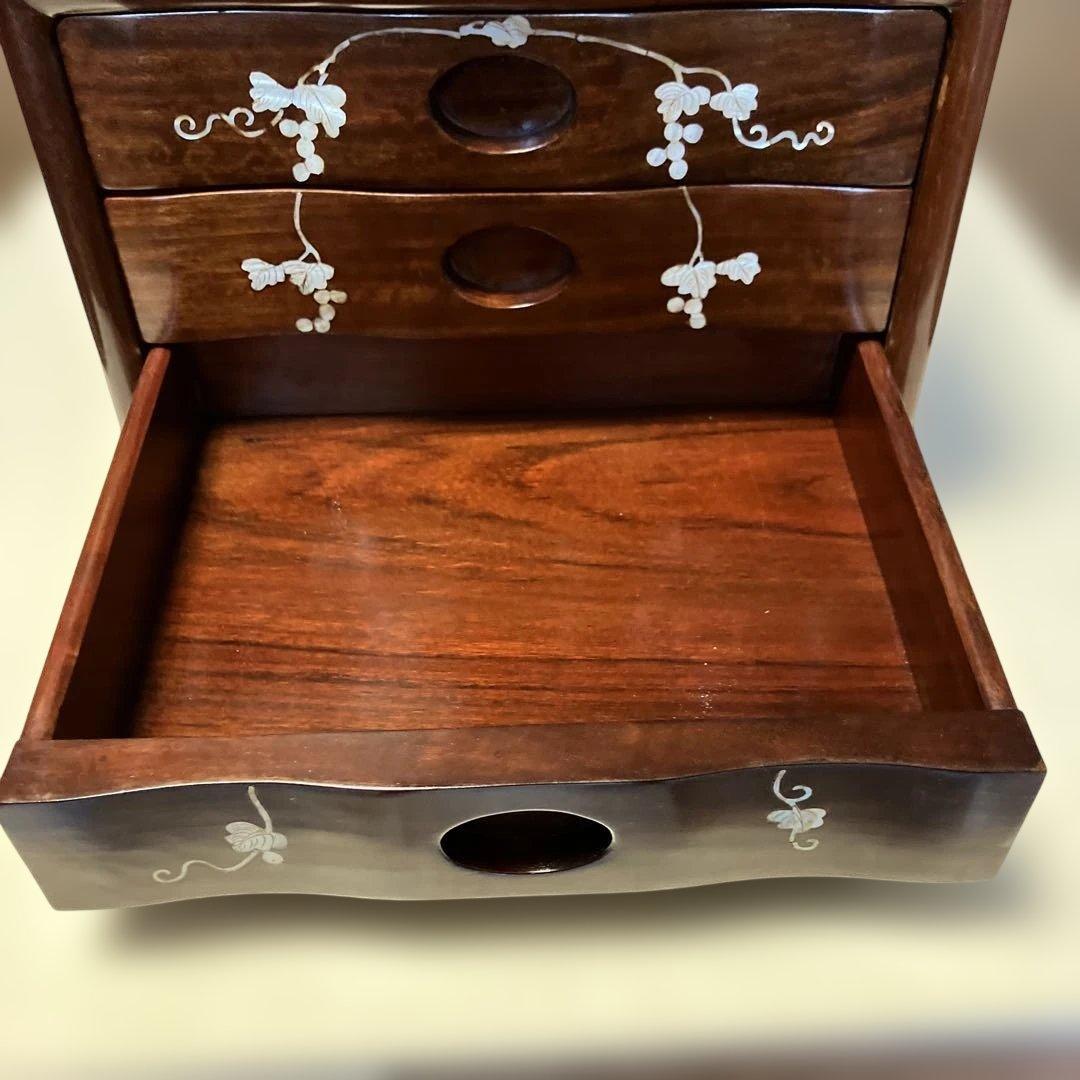 yuiiika　木製花模様象嵌引き出しタンス