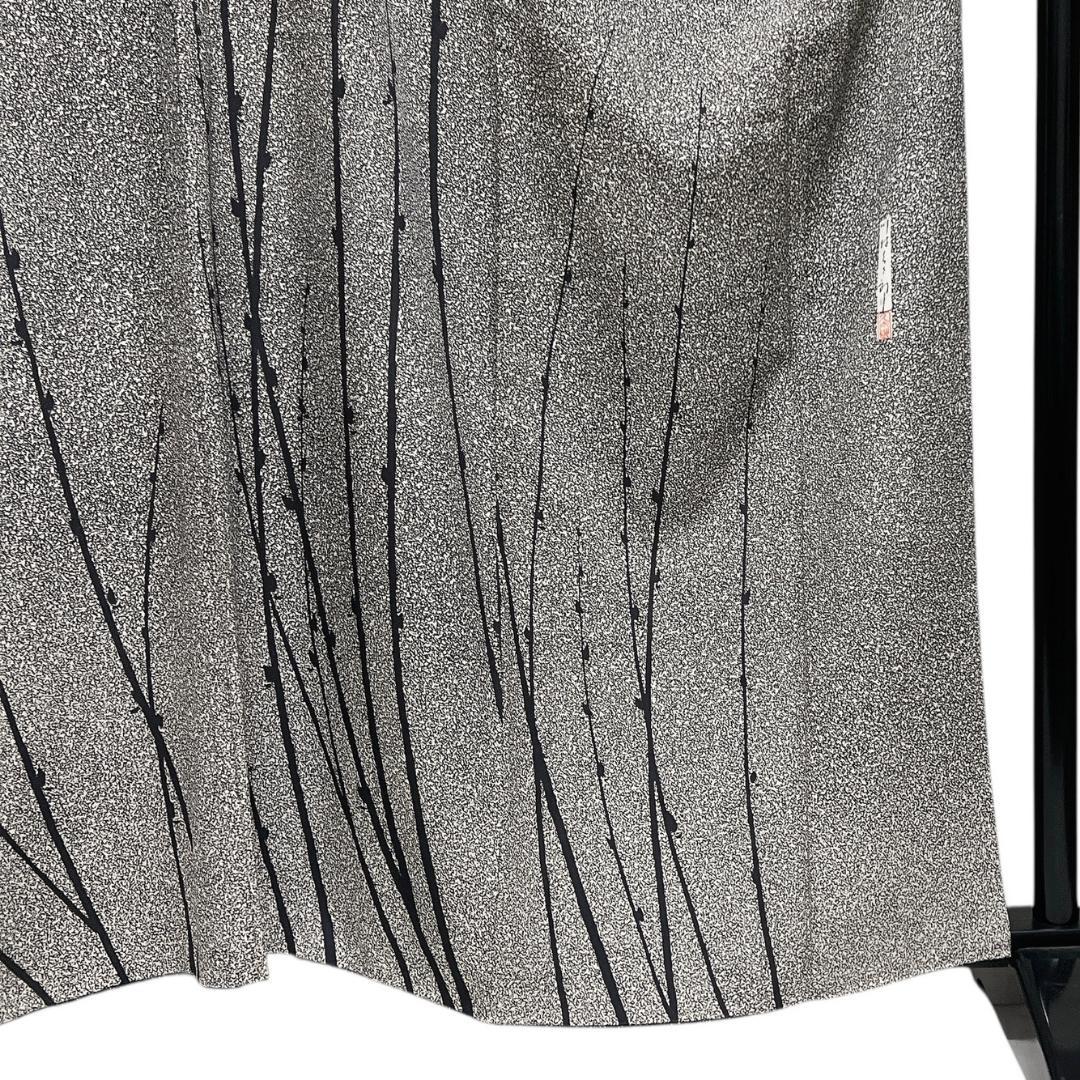 川村久太郎　付け下げ　作家もの　モノトーン　蕾　モード　着物　114b d ms