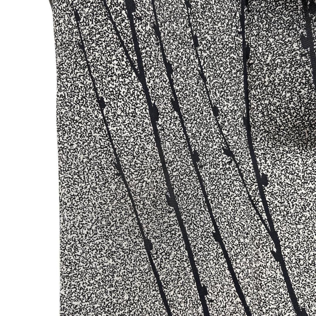 川村久太郎　付け下げ　作家もの　モノトーン　蕾　モード　着物　114b d ms