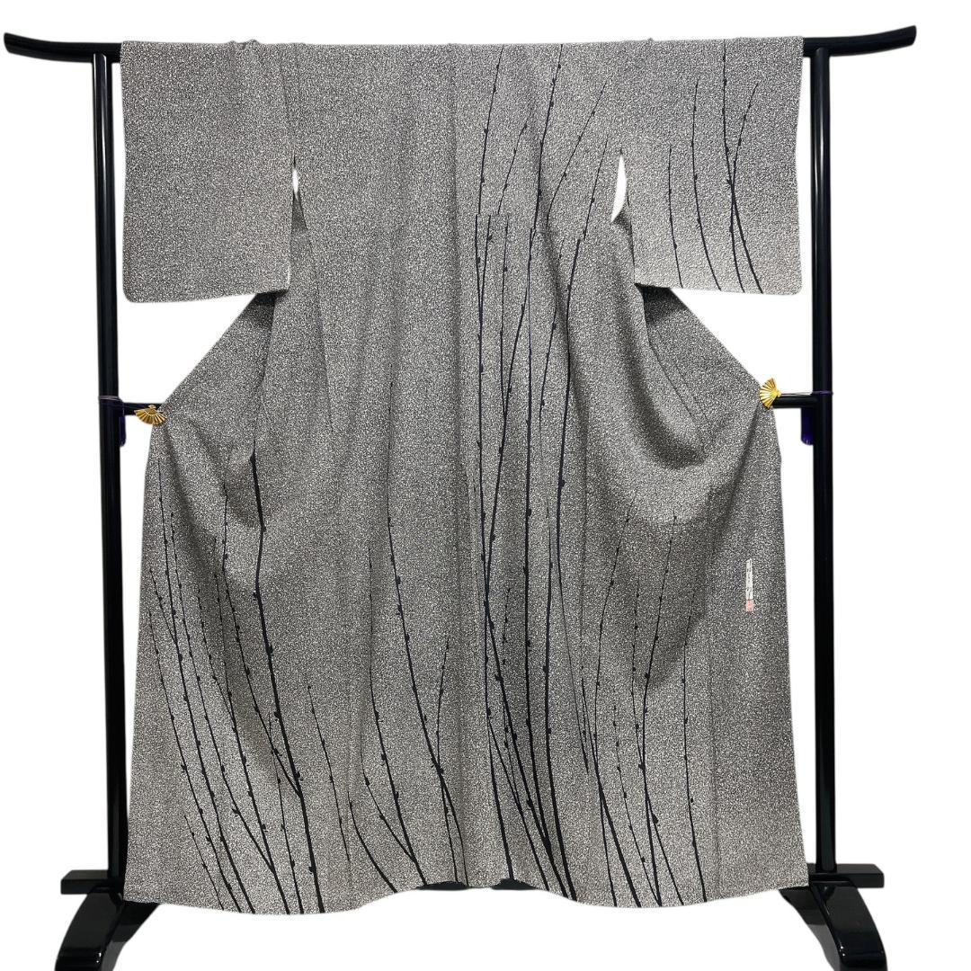 川村久太郎　付け下げ　作家もの　モノトーン　蕾　モード　着物　114b d ms