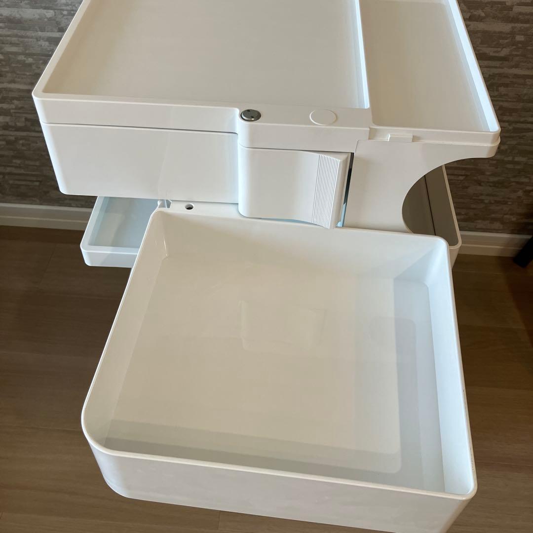 ボビーワゴン　ホワイト 3段チェスト 2トレイ付き キャスター付き