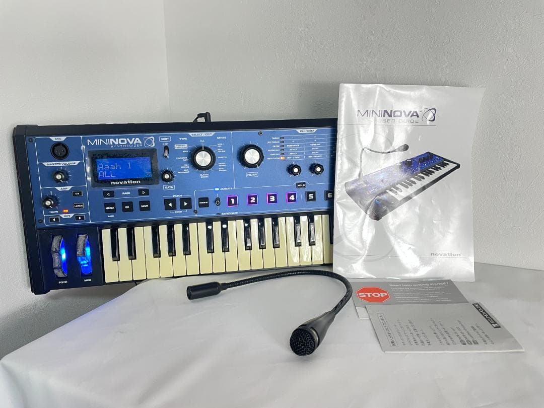 Novation mininova シンセサイザー