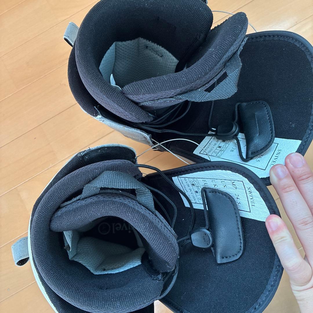 2回使用　スノーボードブーツ 24.5 ダイヤル式　swivel