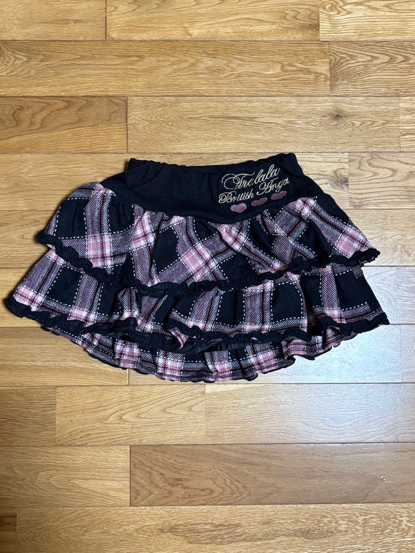 TRALALA フレアスカート　黒ピンクチェック柄