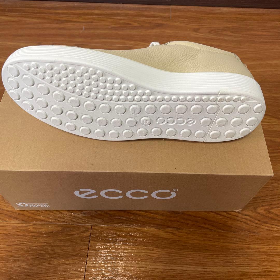 ECCO SOFT60 ベージュレザー スニーカー