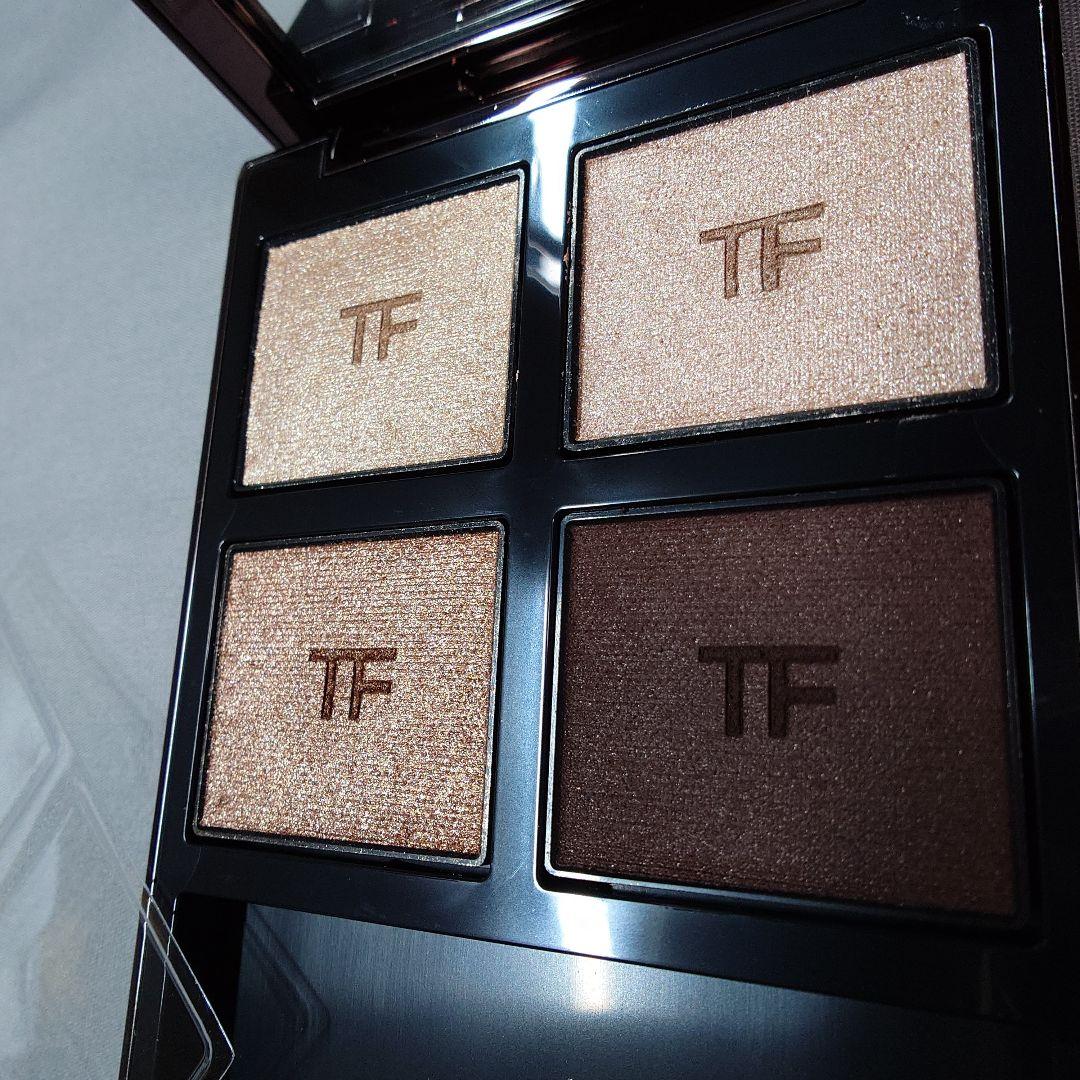 トムフォードビューティ　アイカラークォード　48　ピーチグラマー