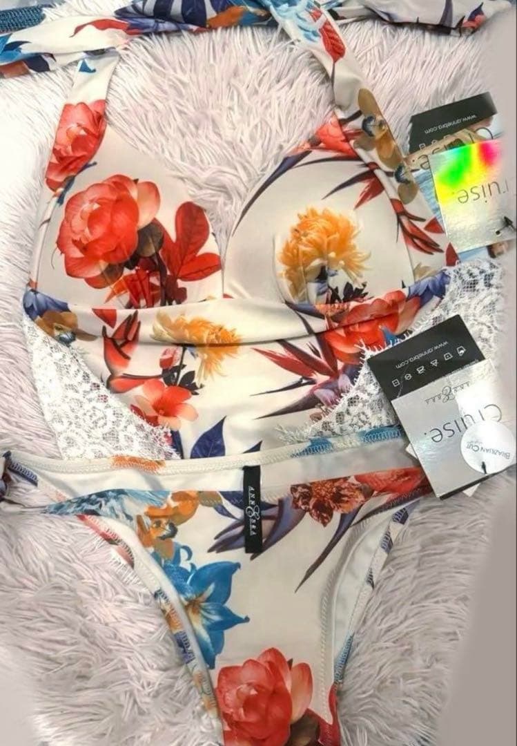 仮専用　モデル着用【ANNEBRA スイムウェア　水着】ボタニカルpレース