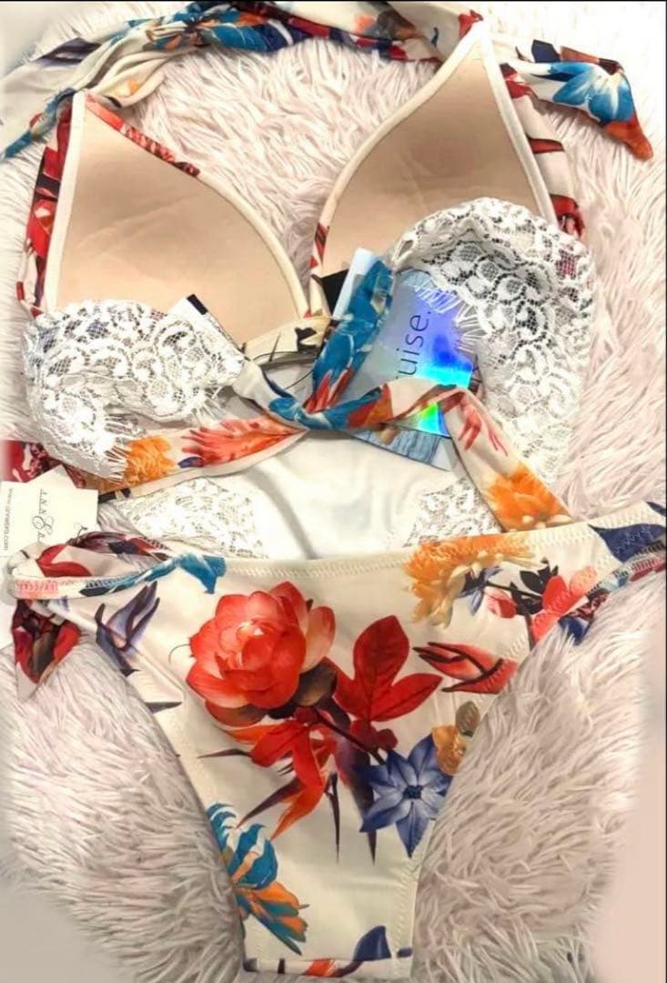 仮専用　モデル着用【ANNEBRA スイムウェア　水着】ボタニカルpレース