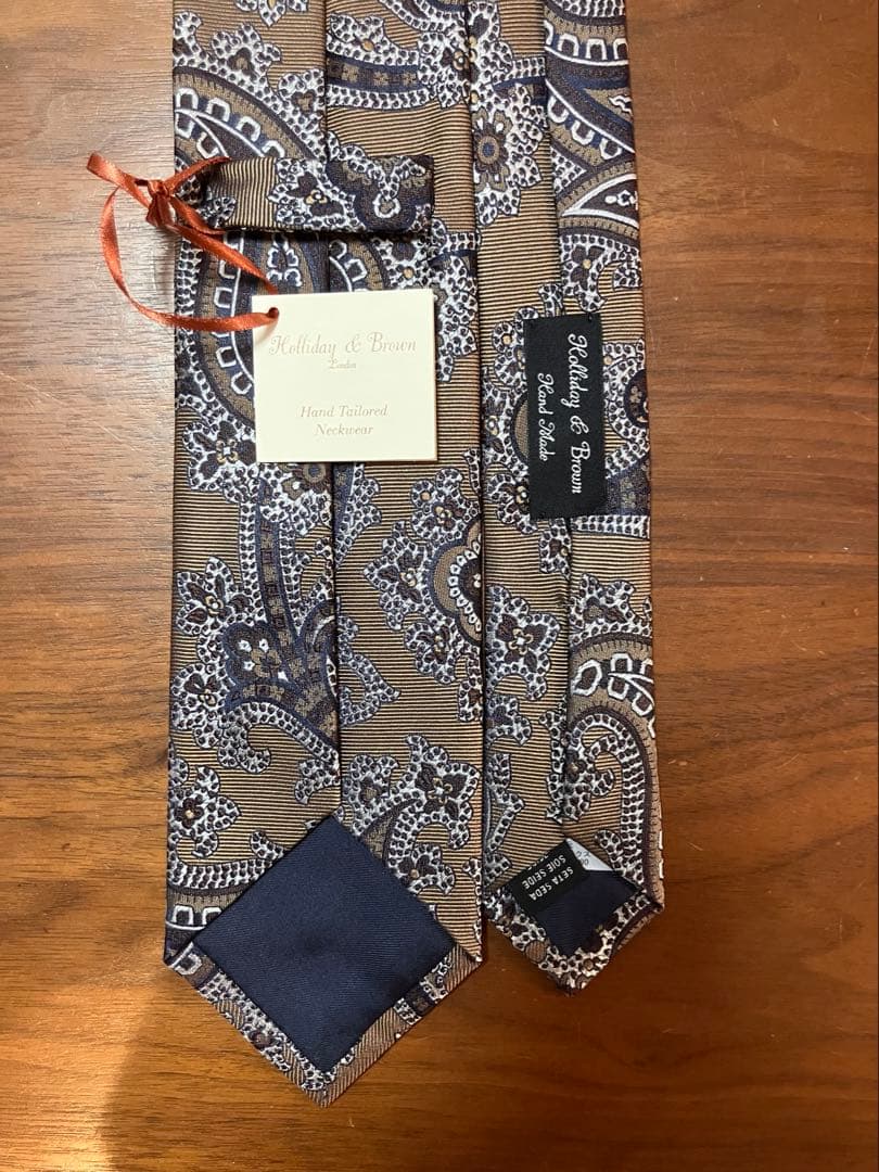 新品未使用品⭐︎Holliday & Brown ペイズリー ネクタイ　ベージュ