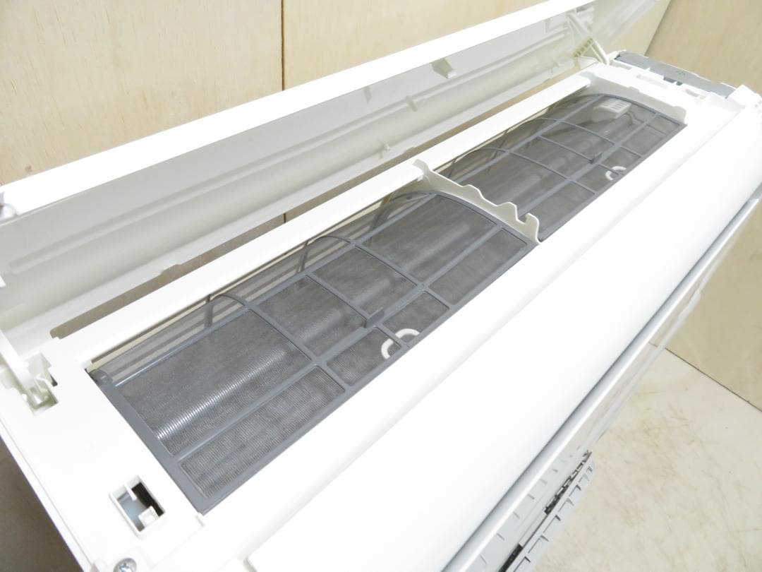 日立 2021年製 白くまくん ルームエアコン 2.2kW ～9畳 主に6畳用