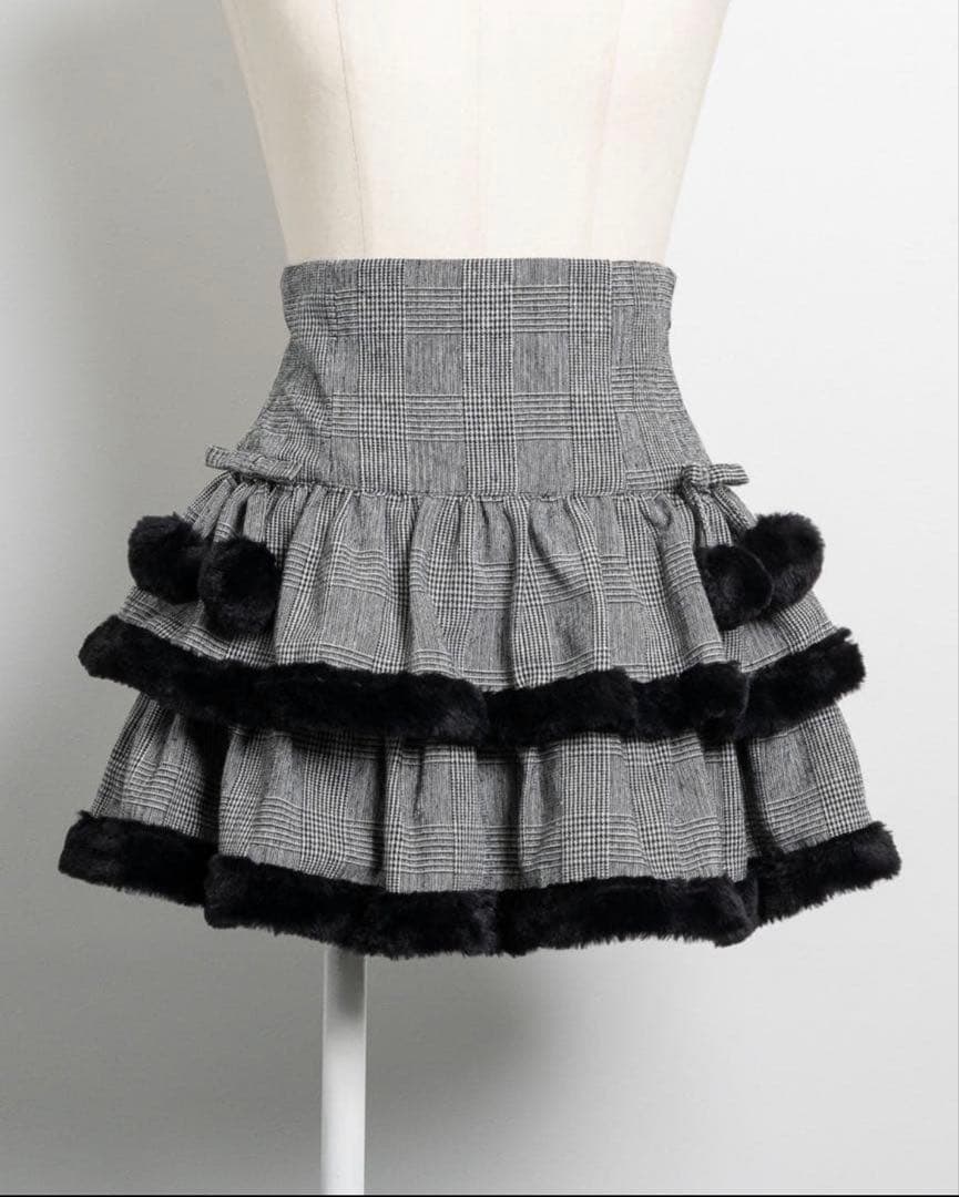 pium ファー付きティアードミニスカート ブラック