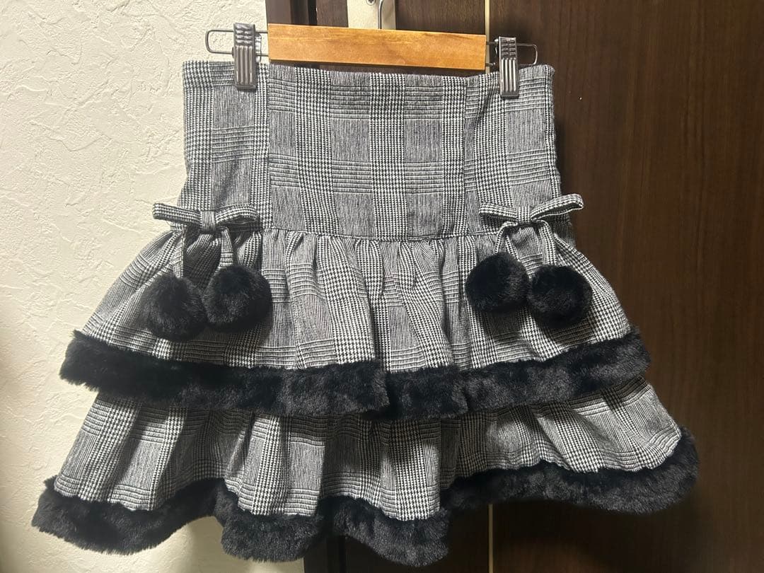 pium ファー付きティアードミニスカート ブラック