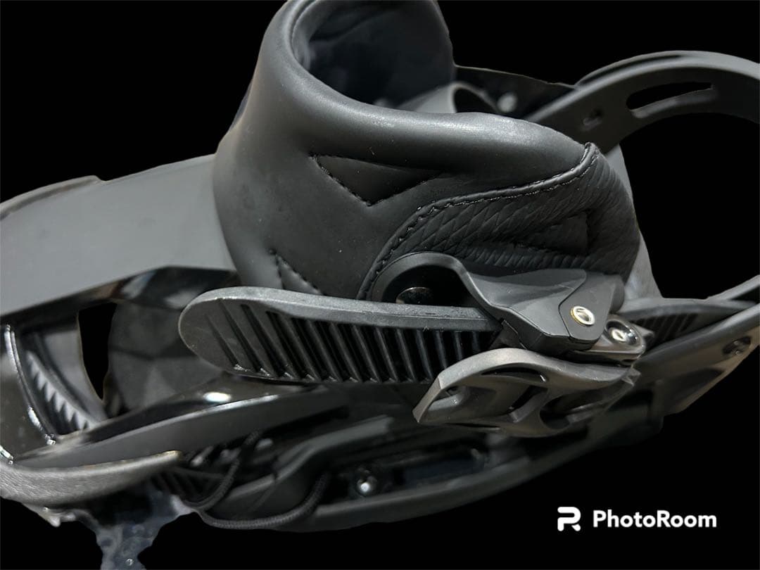 BURTON×BURTONカーテル　高級　チャンス こやま