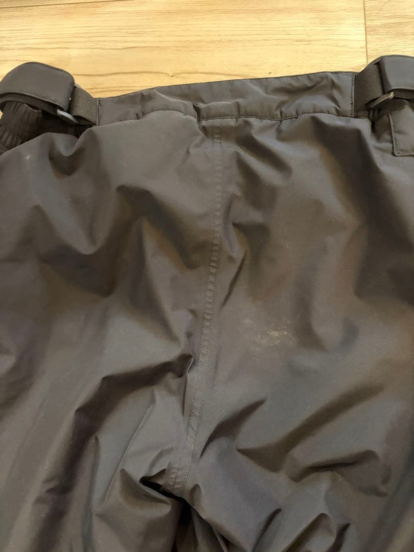 DAIWA ゴアテックスウインタースーツ　ホワイトレイク　ネックゲーター付