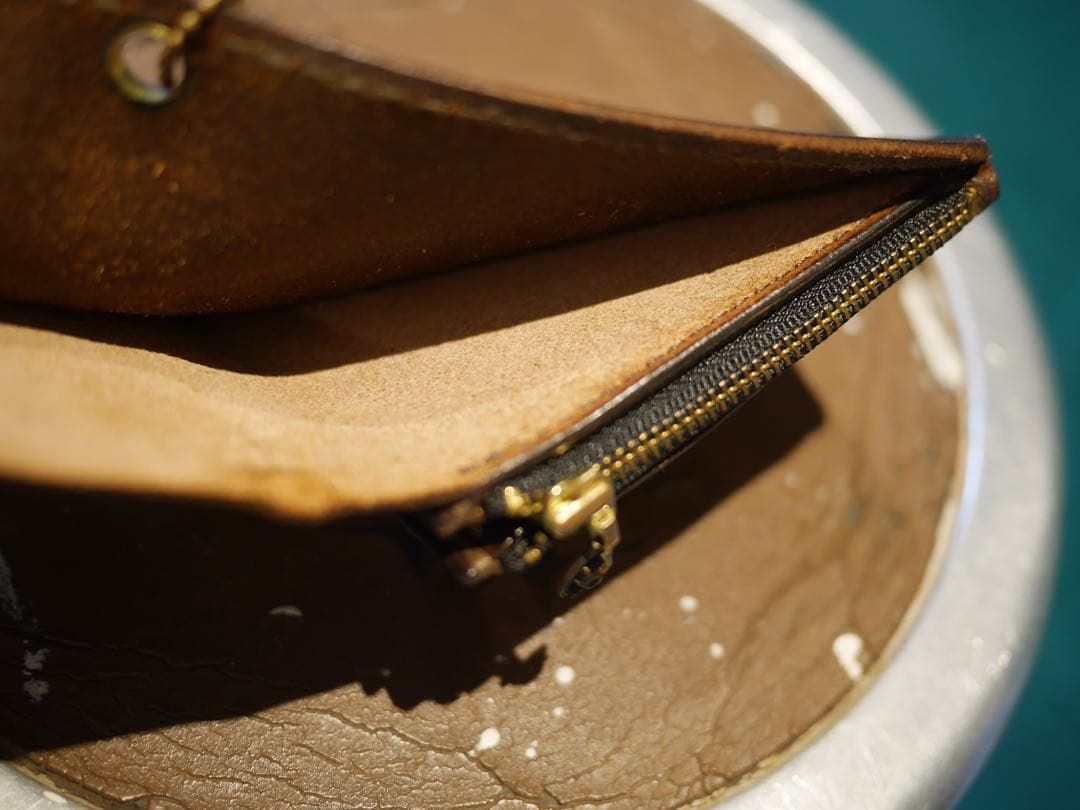 WEIRDOウィアード レザーハーフウォレット　DEVIL