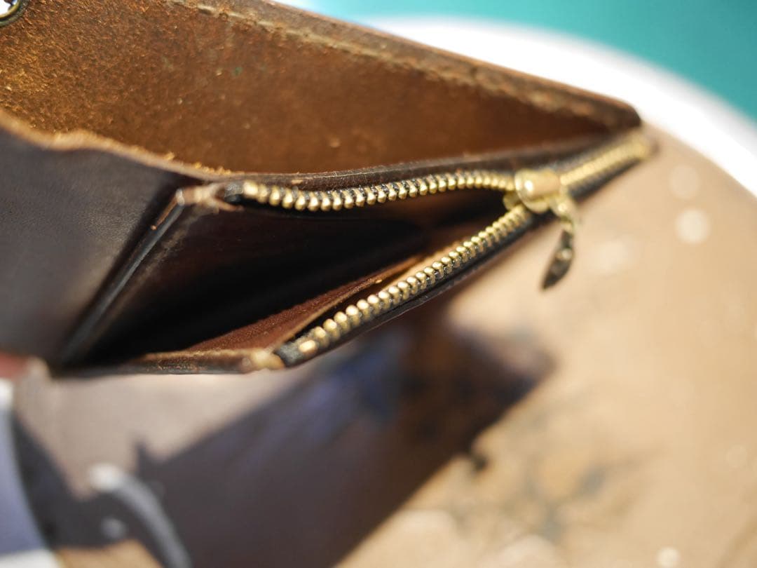 WEIRDOウィアード レザーハーフウォレット　DEVIL