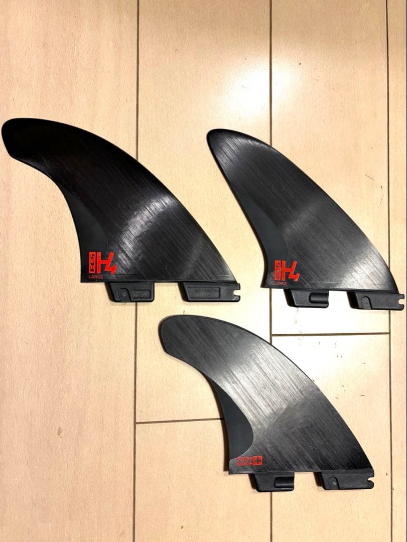 【週末期間中値下げ】THINK H4 フィン Ｌサイズ　サーフィン