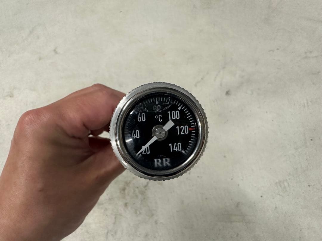 SR400 RR社製 油温計(黒)