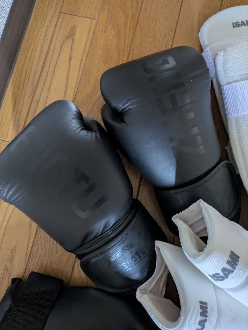 ボクシンググローブとサポーターセット