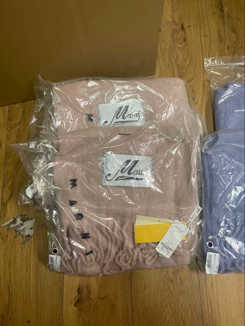 Mami マルニ　アルパカ製　マフラー　pink