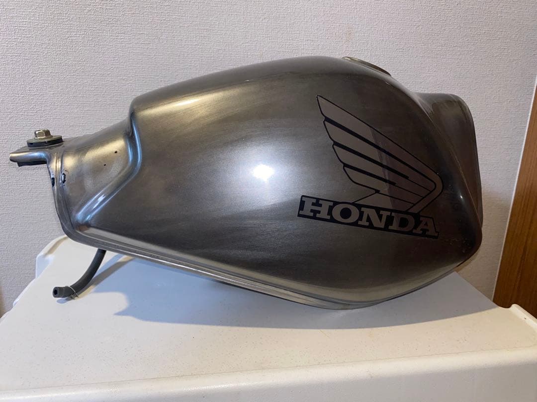 ホンダ 純正 タンク FTR223 アルミタンク風カスタムがカッコいい