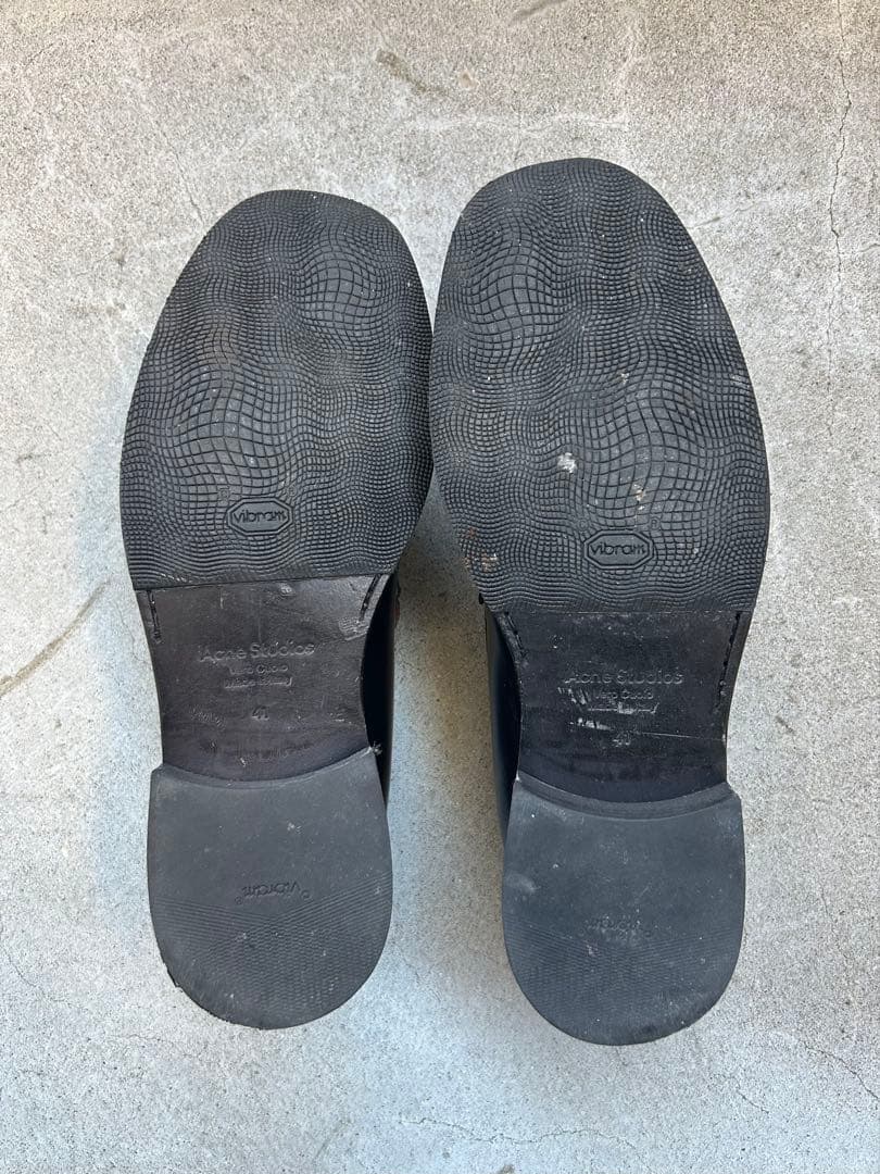 靴 Acne Studios Black Leather Loafers 41