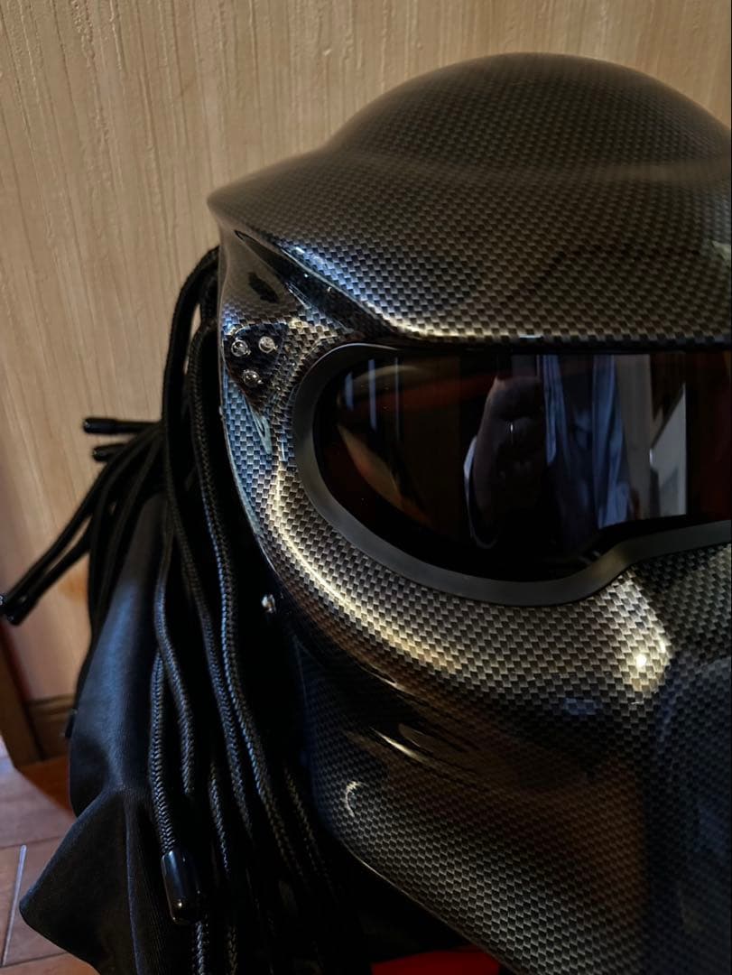 プレデター ヘルメット カーボンファイバー風