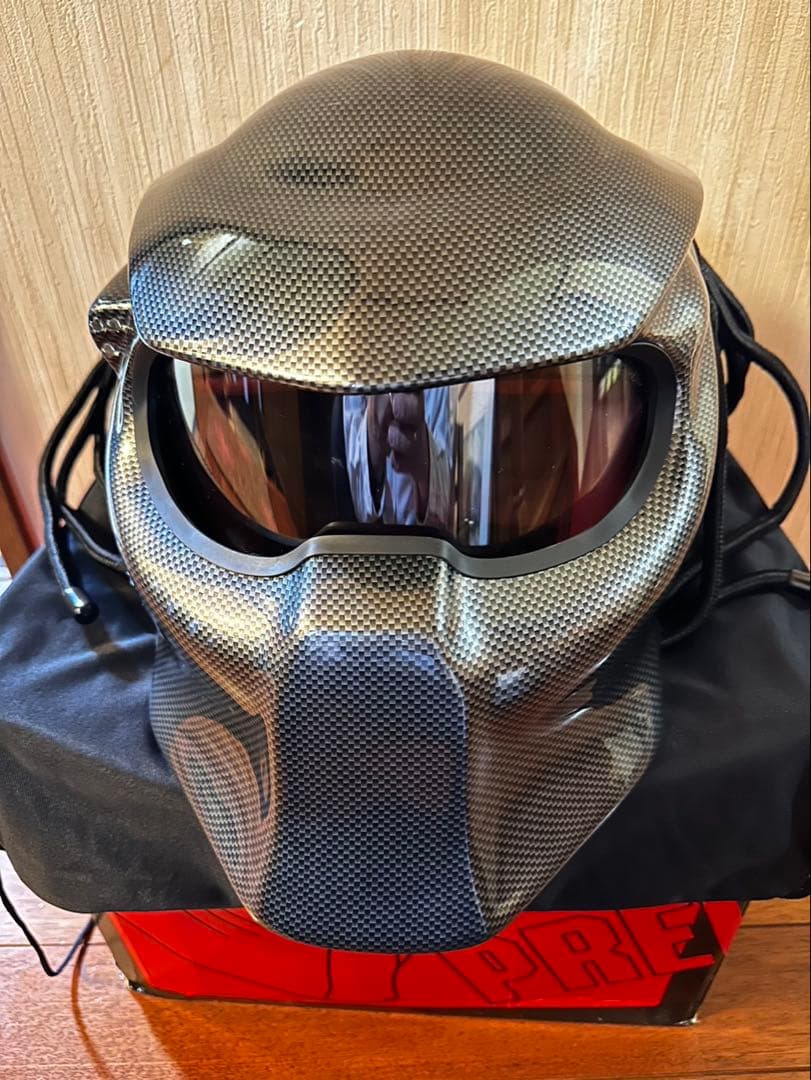 プレデター ヘルメット カーボンファイバー風