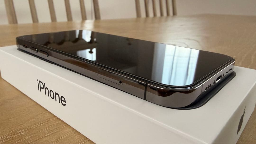 【美品】Apple iPhone 12Pro 256GBグラファイト