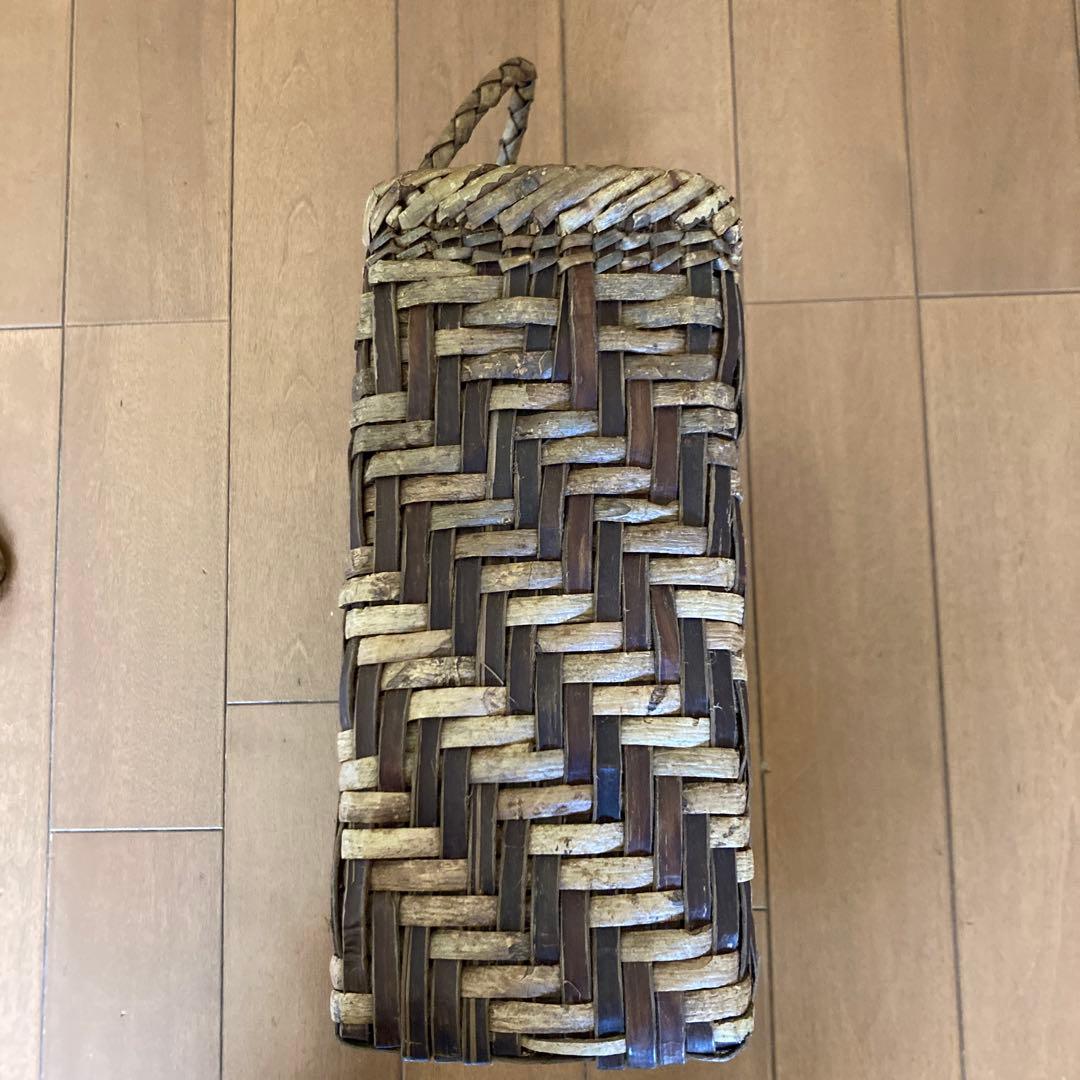 胡桃（くるみ）かご／弘前のみかみ工芸店で購入の中古品（難あり）