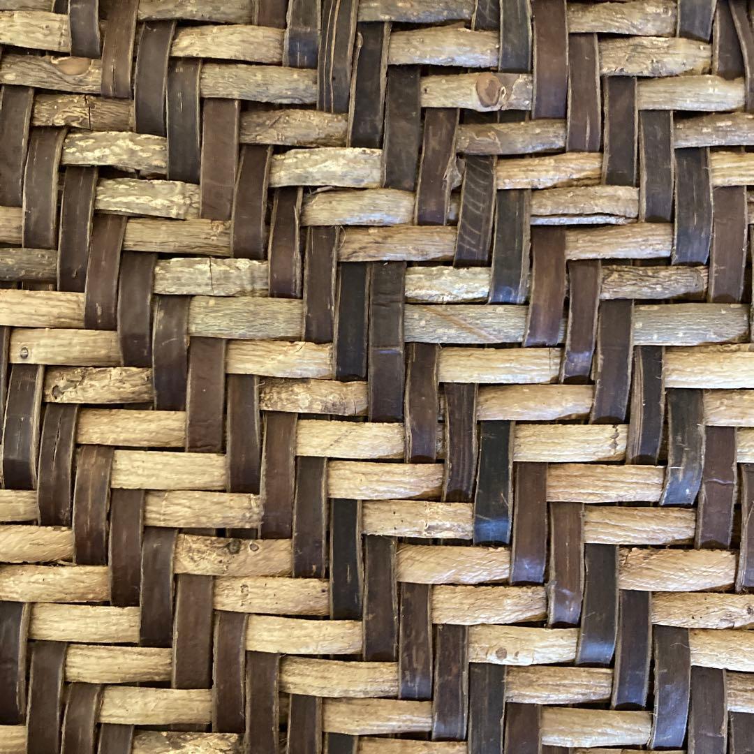 胡桃（くるみ）かご／弘前のみかみ工芸店で購入の中古品（難あり）