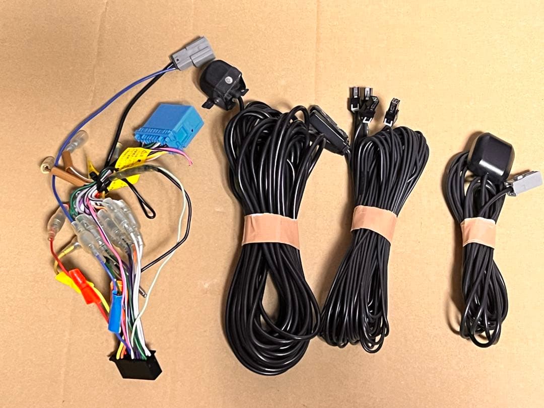 KENWOOD彩速ナビ MDV-S706W 地図2024年リアビューカメラ付き