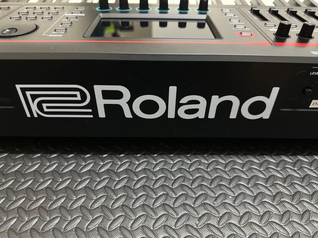 Roland FANTOM-08 シンセサイザー