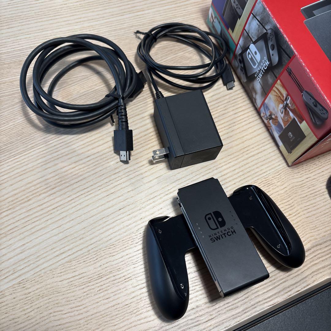 任天堂switch 本体　グレー
