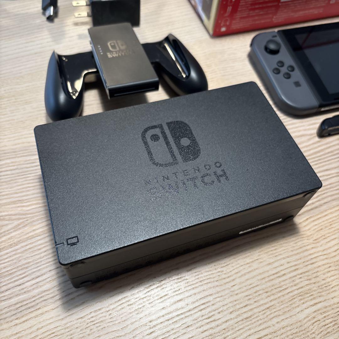 任天堂switch 本体　グレー